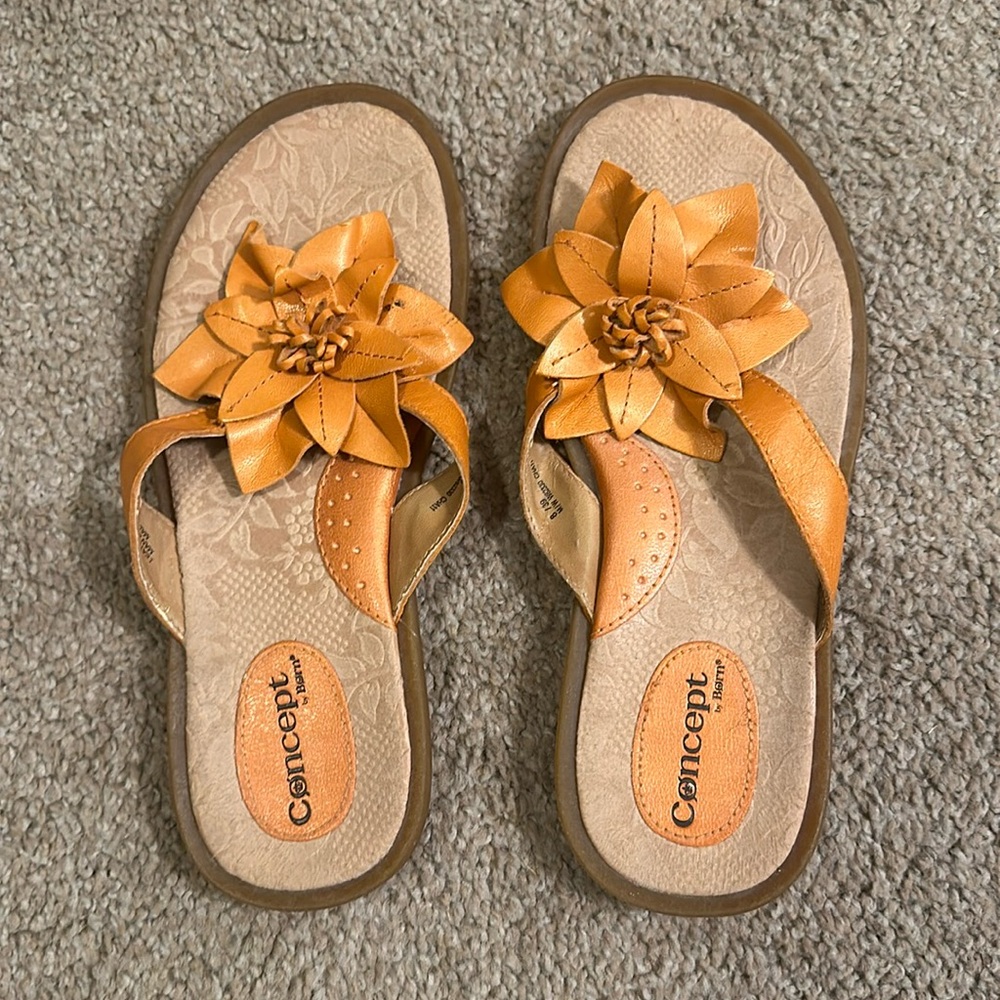 Women’s Orange Concept thong flip flop sandals size 8/39